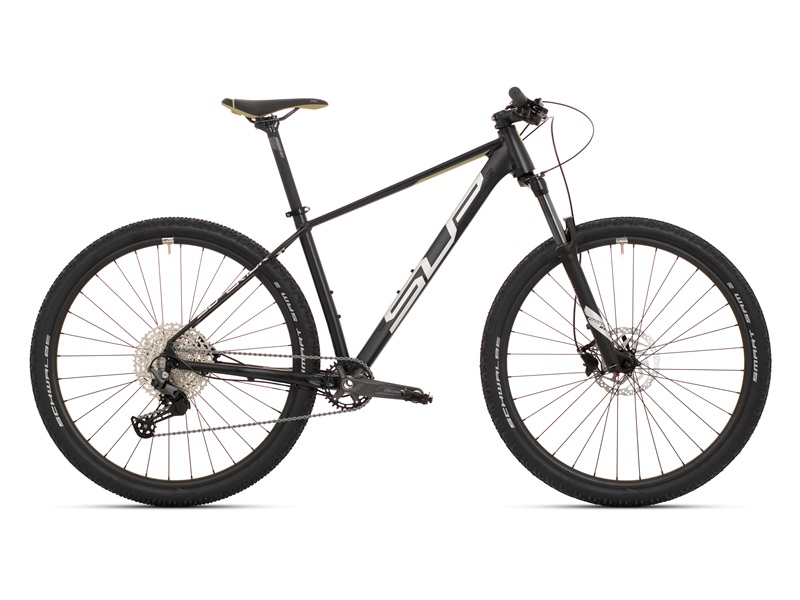 XC 899 Image 1