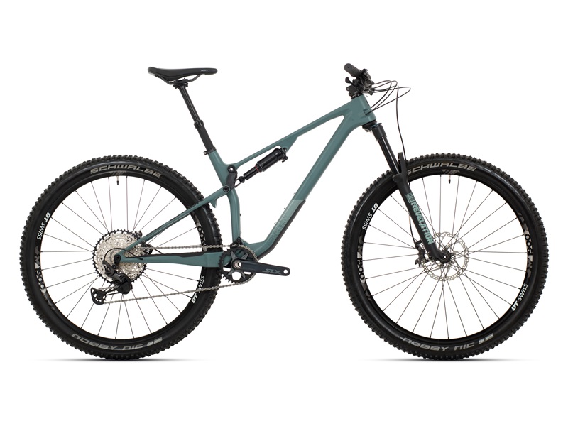 XF 979 TR Image 1