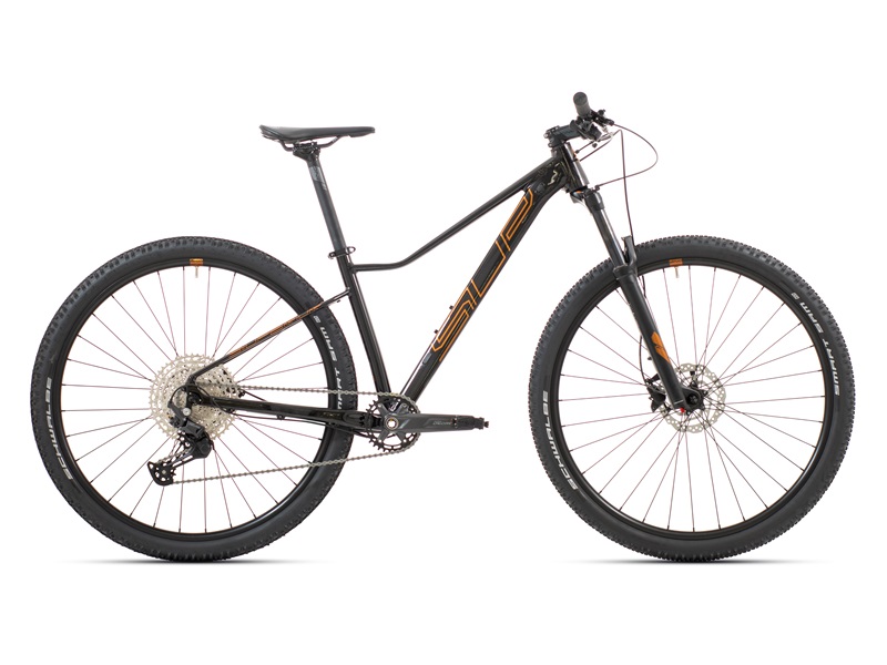 XC 899 W Image 1