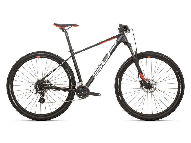 XC 819 Image 1