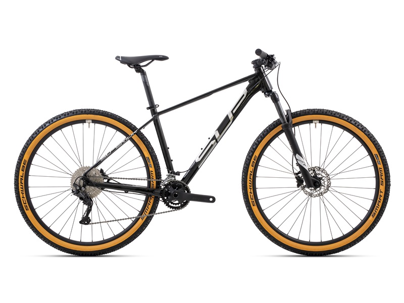 XC 879 Image 1