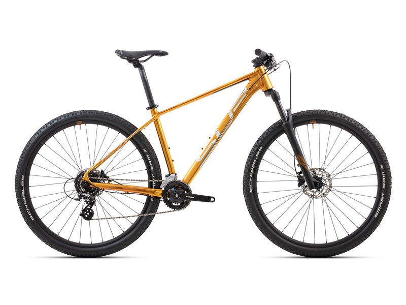 XC 819 Image 1